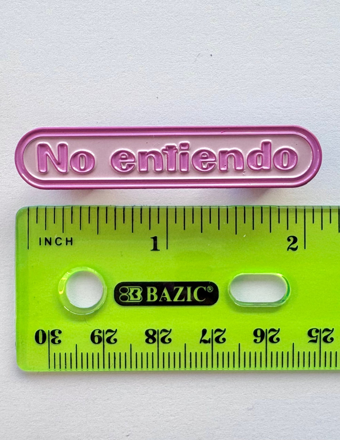 No Entiendo Enamel Pin
